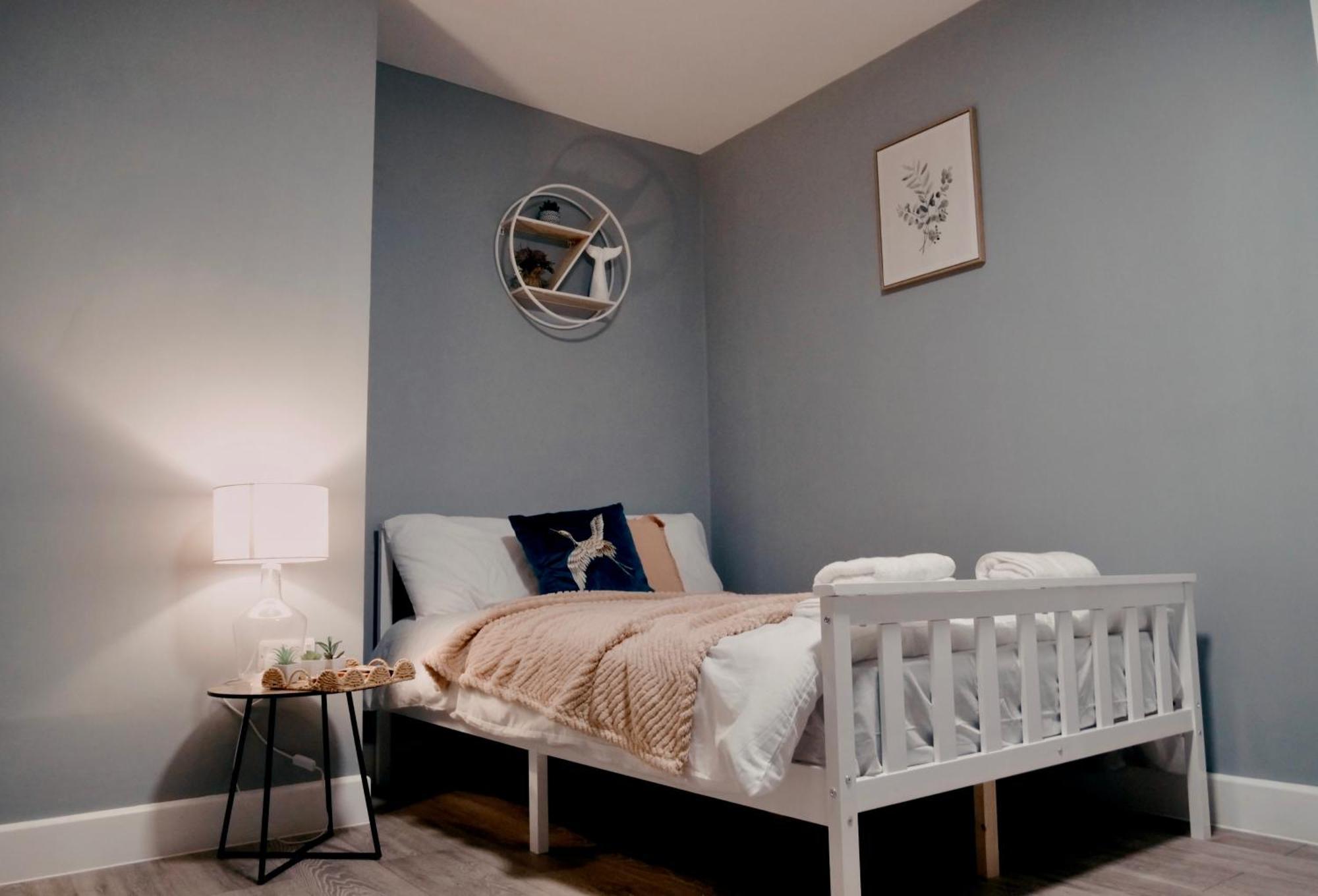 Cosy En-Suite Double Room1 Heathrow Accommodation Northolt  Εξωτερικό φωτογραφία