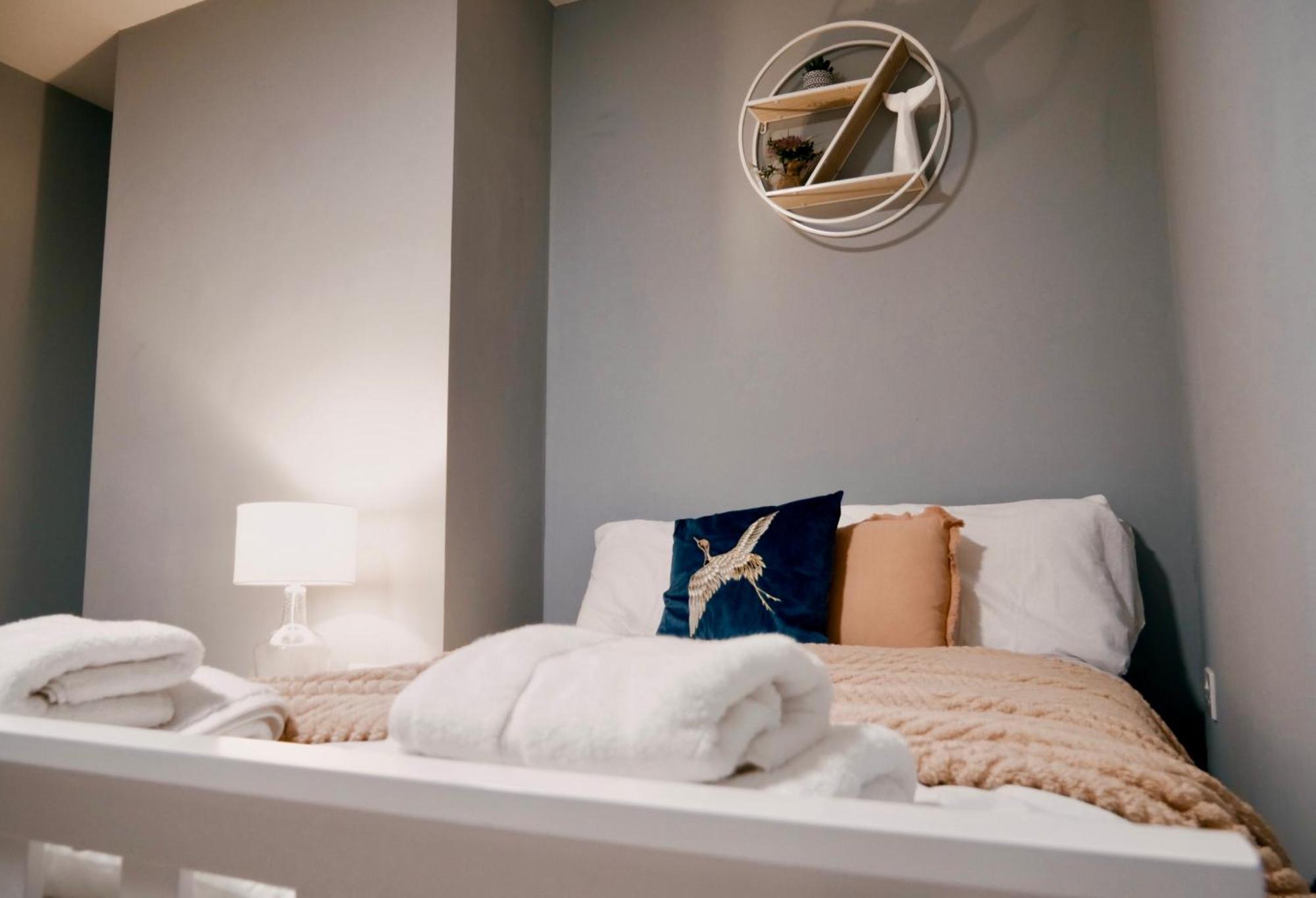 Cosy En-Suite Double Room1 Heathrow Accommodation Northolt  Εξωτερικό φωτογραφία