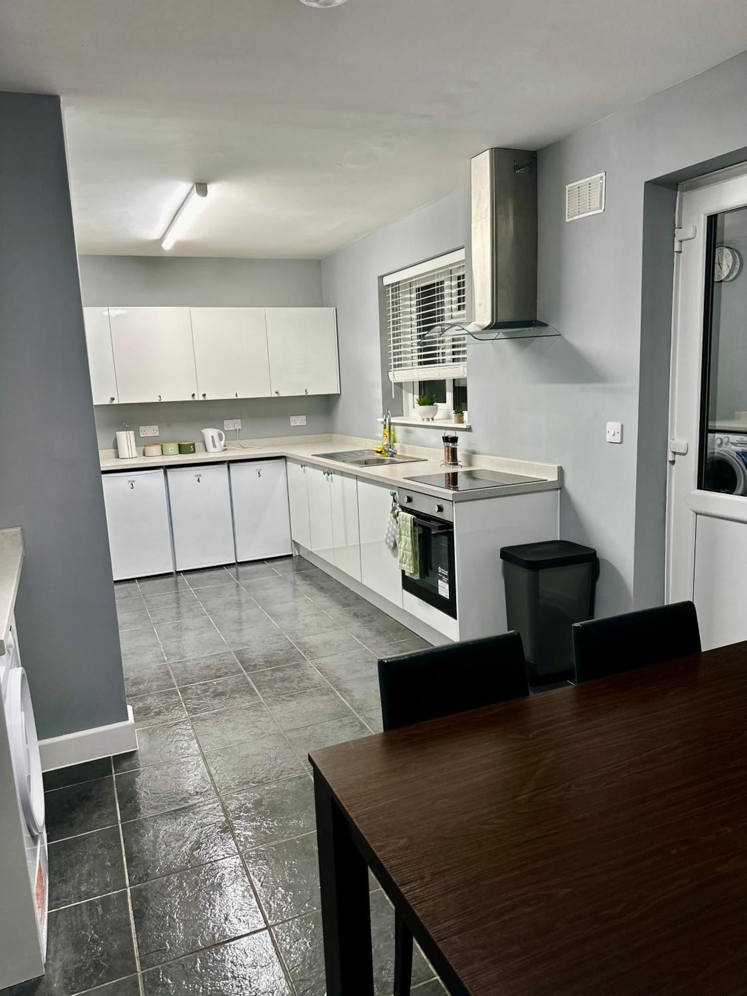 Cosy En-Suite Double Room1 Heathrow Accommodation Northolt  Εξωτερικό φωτογραφία